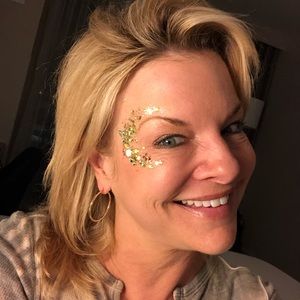 Meet your Posher, Tammie d